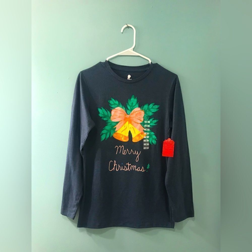 NWT … ST. JUDE “Size: S” Merry Christmas Long Sleeved T-Shirt